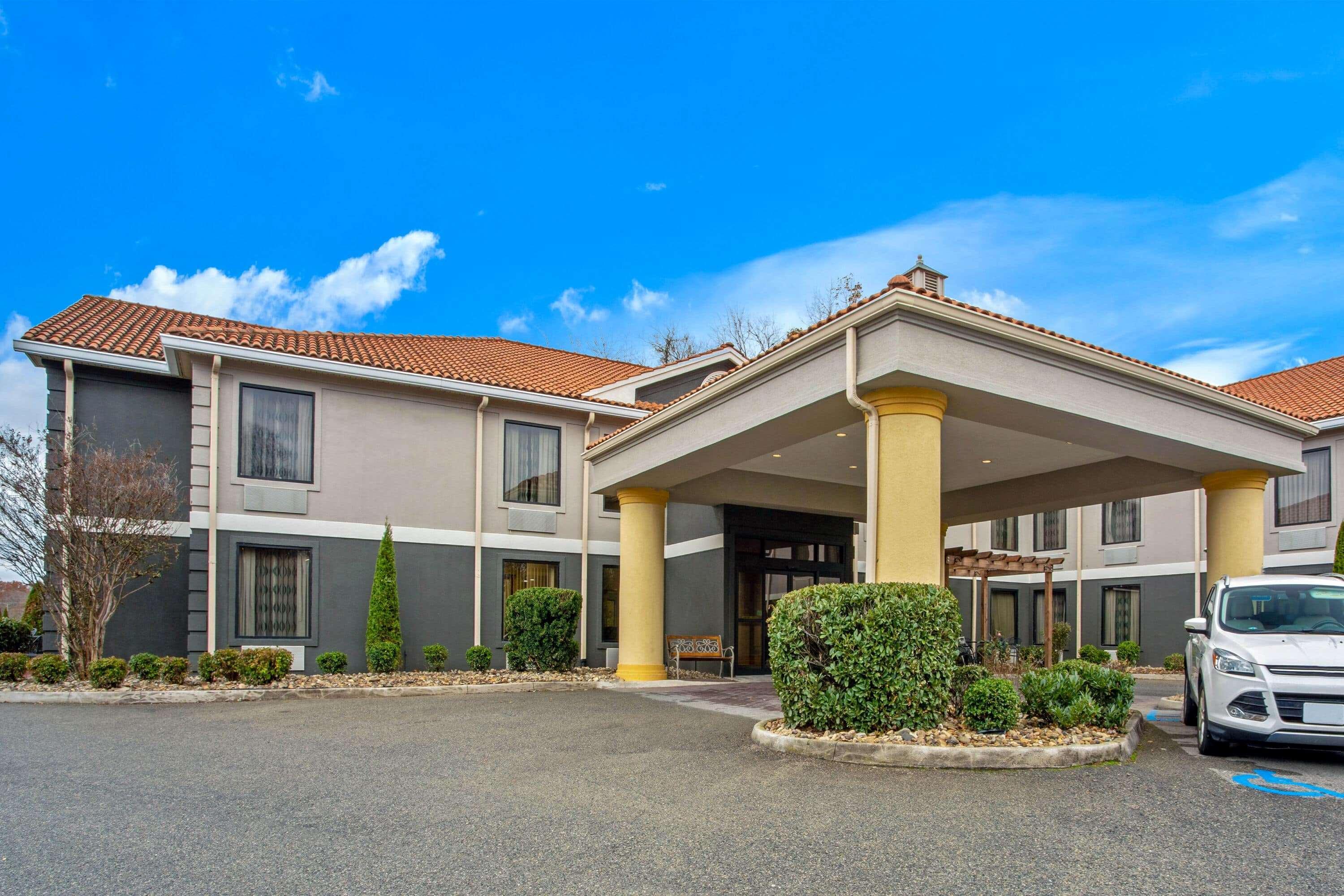 La Quinta Inn By Wyndham Radford Ngoại thất bức ảnh