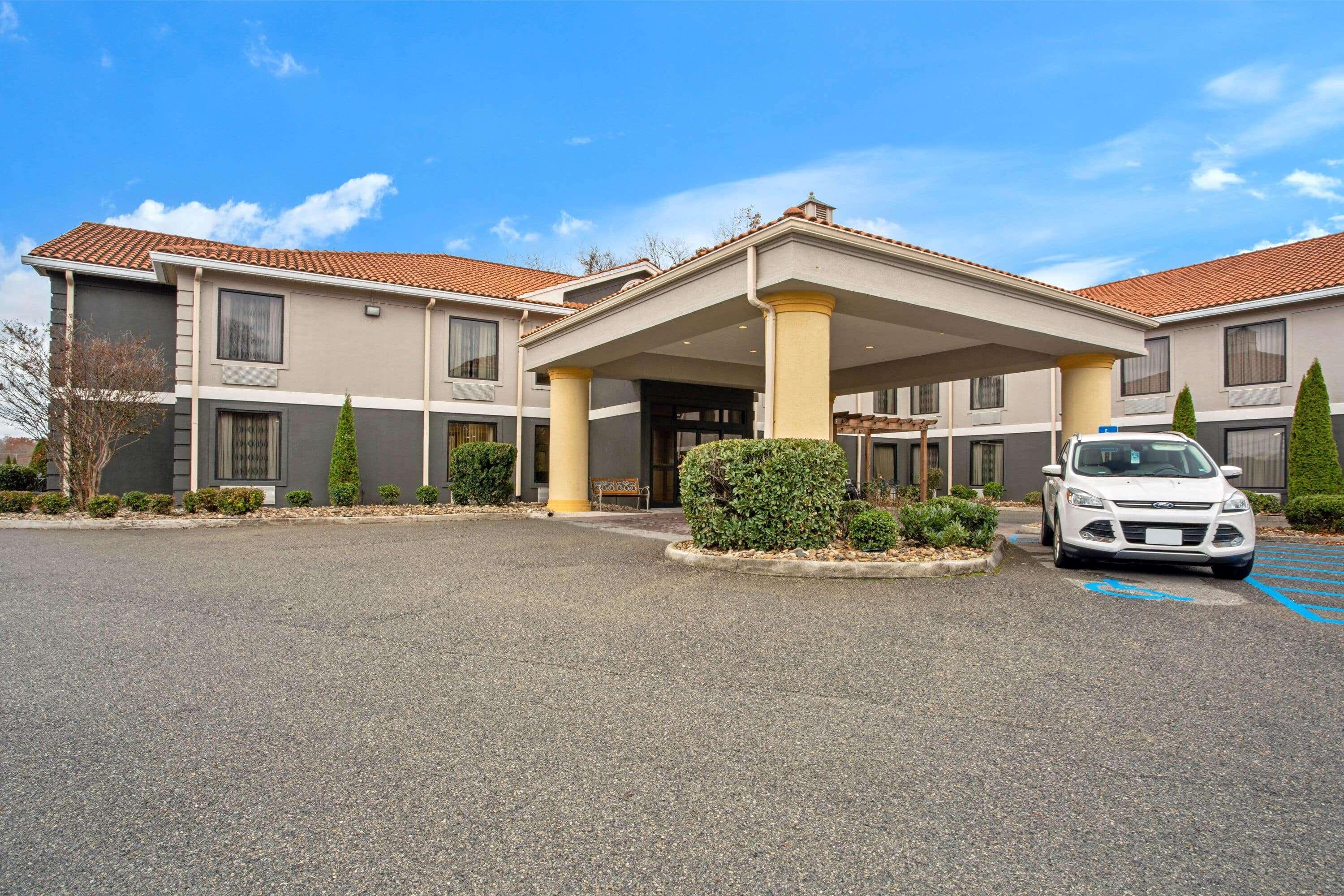 La Quinta Inn By Wyndham Radford Ngoại thất bức ảnh