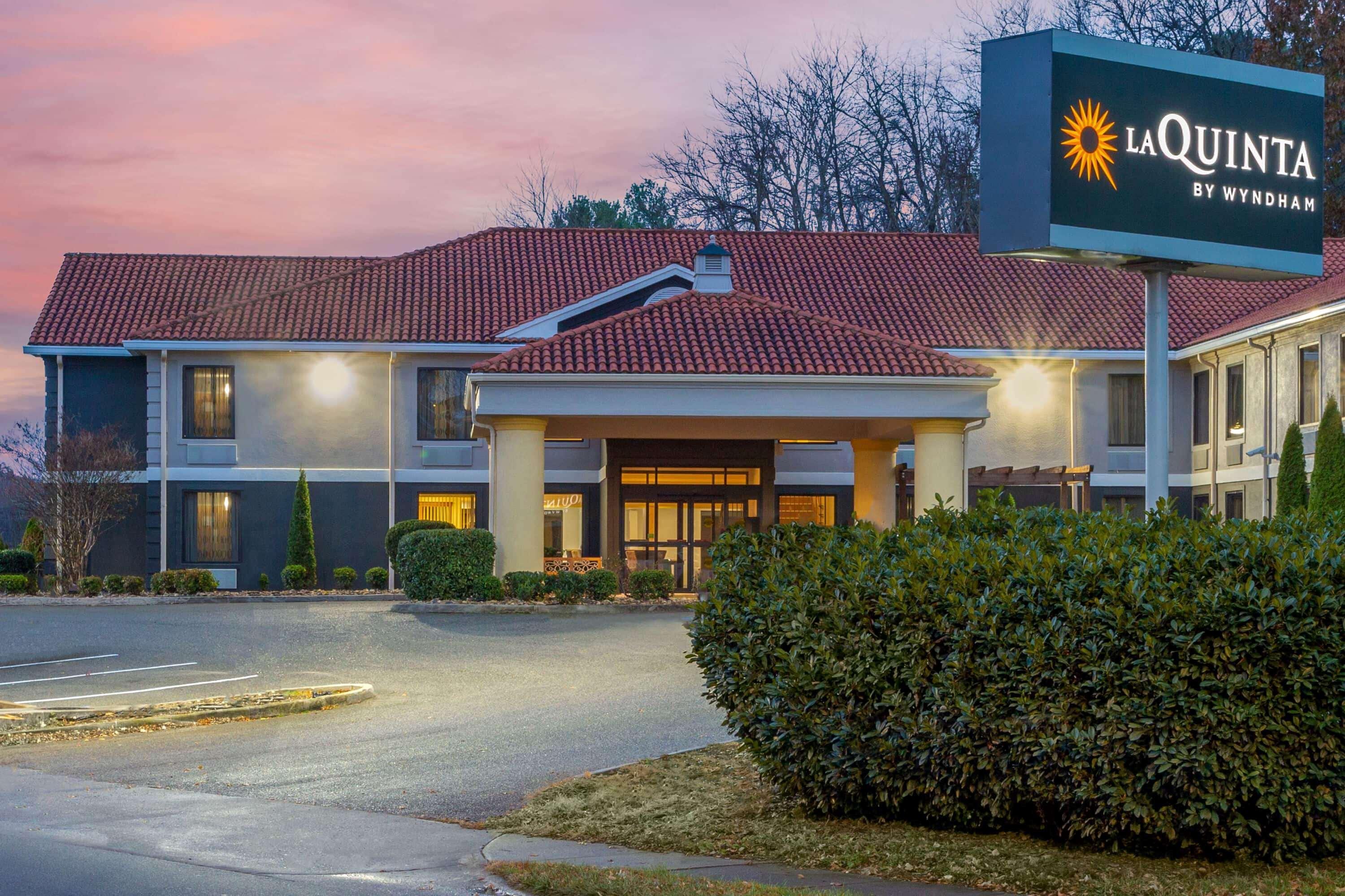 La Quinta Inn By Wyndham Radford Ngoại thất bức ảnh